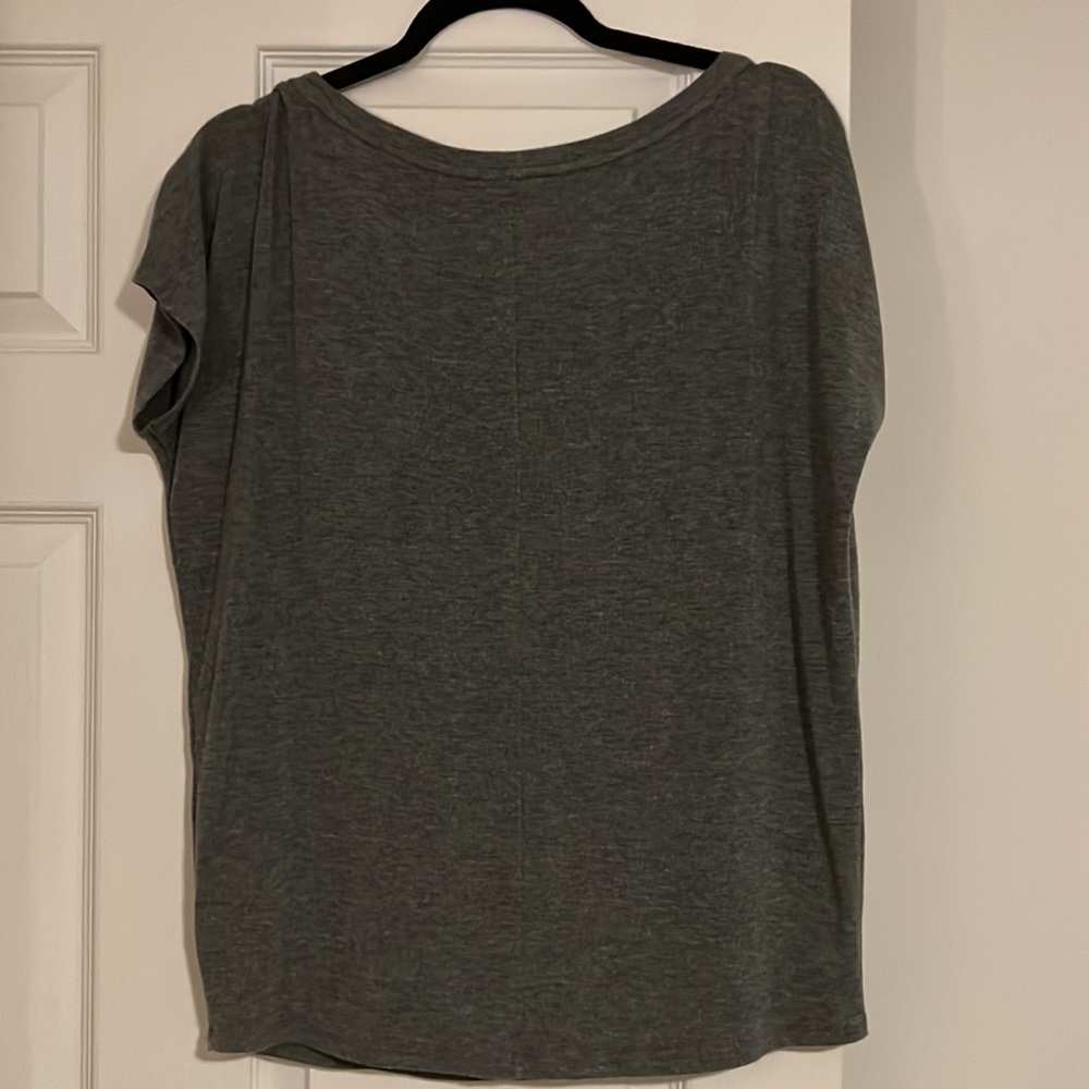 Express Distressed Tee - Picture 6 of 8